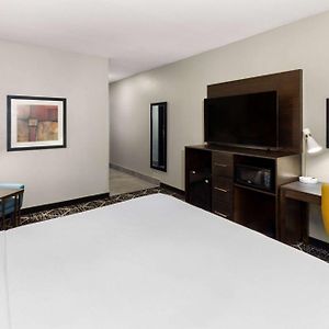 King Room Mobility Access or Non-Smoking